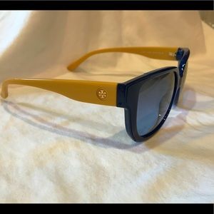 TORY BURCH SUNGLASSES